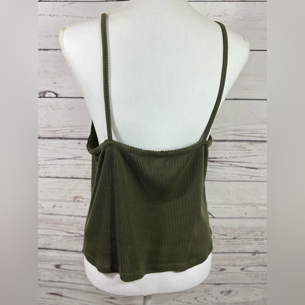Wild Fable Olive Ribbed Eyelet Crop Tank in Size XXL GUC - Picture 4 of 6
